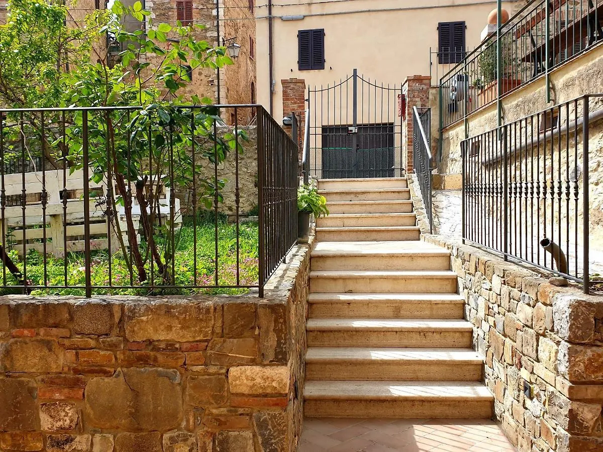 Belladonna GuestHouse Castiglione dʼOrcia 0*,  Italia