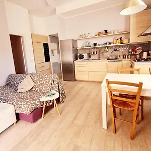 https://la-maison-di-alice-a-milano-appartamento-con-terrazza.it-lombardy.com